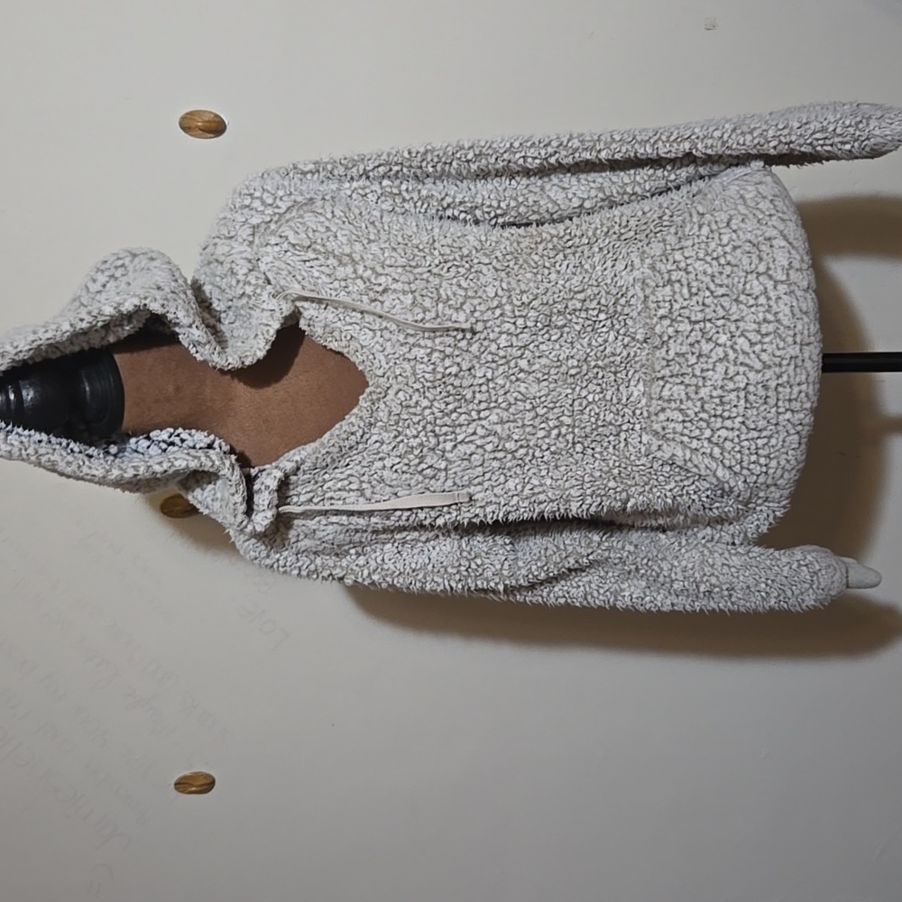 C24 Thread & Supply Sherpa Hoodie Sz Md Drawstring Kangaroo Pocket Ribbed Hems